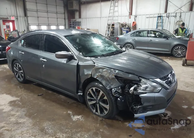 1N4AL3AP2GC158833: 44037014