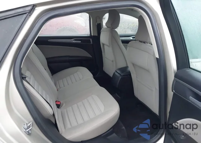 3FA6P0UU4JR254501: 44037047