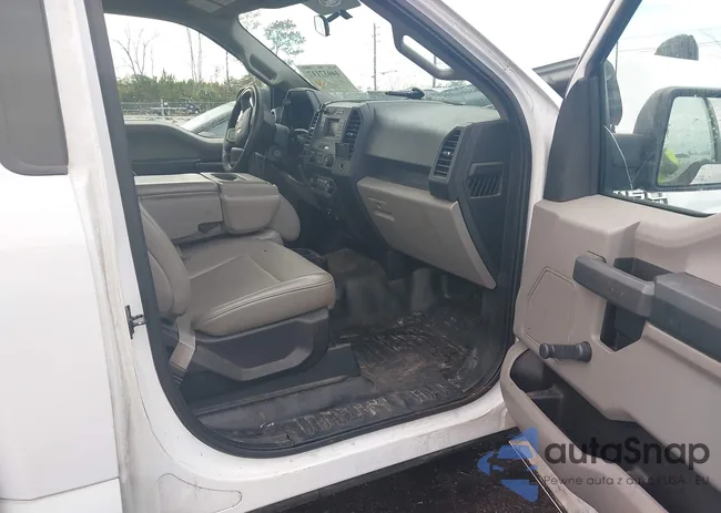 1FTMF1CB0JKF67737: 44037117