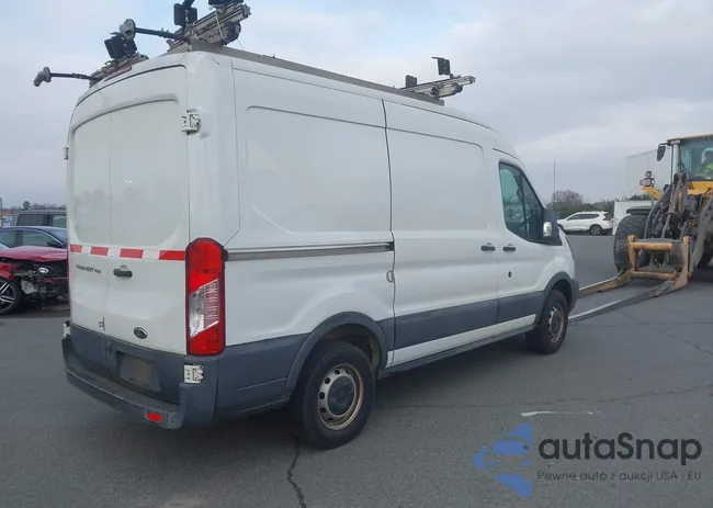 1FTYR1CM7HKA90745: 44037122