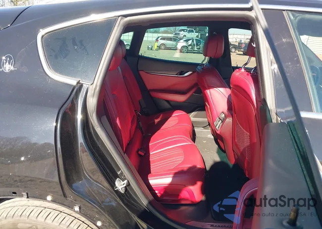 ZN661XUL5HX250078: 44037137