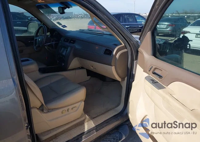 1GNSCBE0XBR267897: 44036358