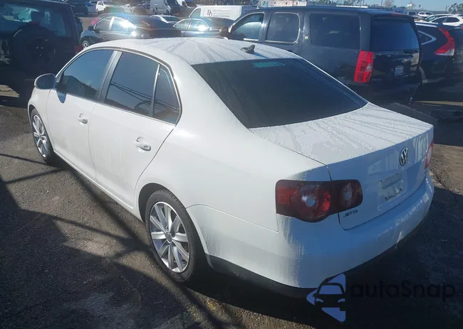 3VWRA7AJ7AM049048: 44036388