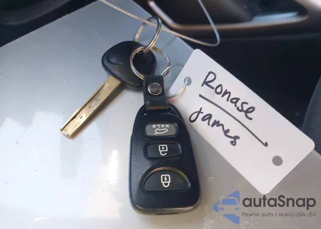 KMHTC6AD7GU261794: 44036472