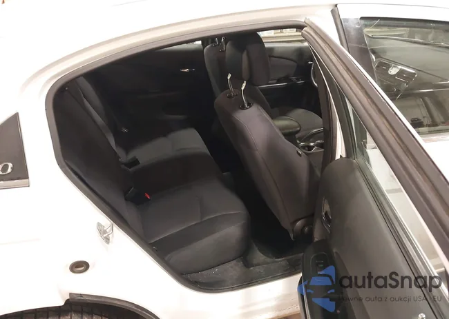 1C3CCBAB2CN295548: 44037692