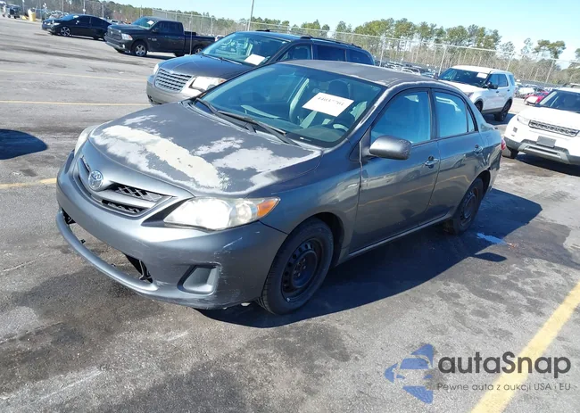 2T1BU4EE2BC726427: 44037701