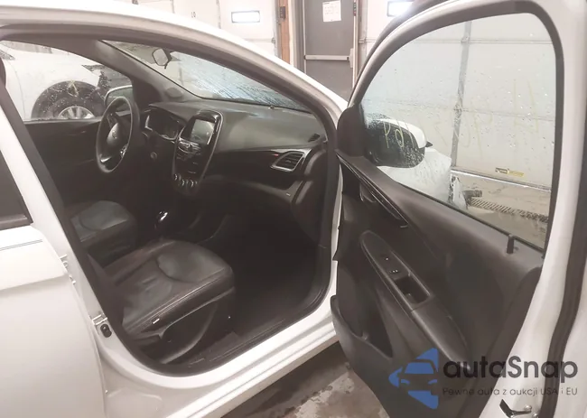 KL8CD6SA2KC701109: 44037764