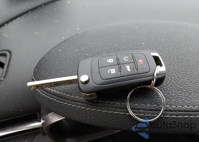 1G11D5RR3DF103190: 44037778