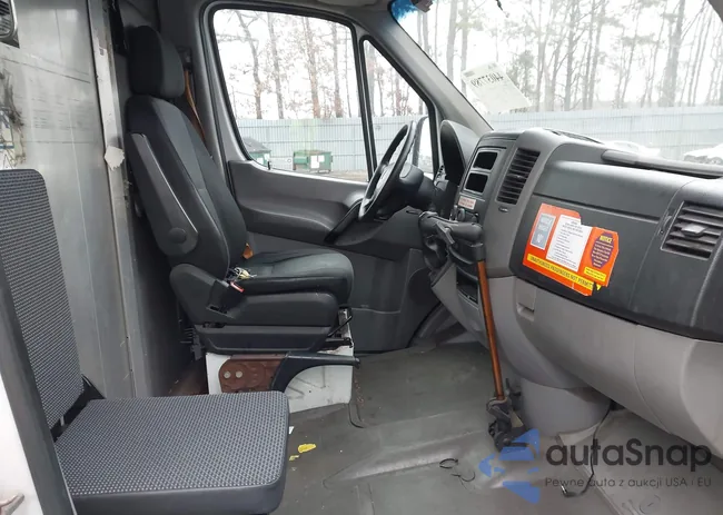 WD3PE8CB8C5705884: 44037789