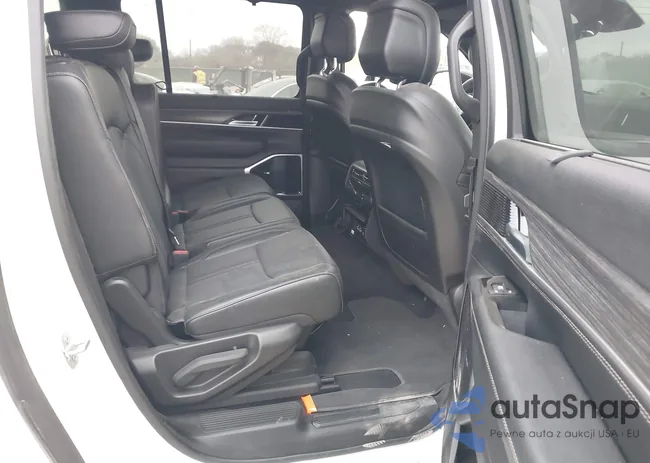 1C4SJSDP9PS502206: 44037836