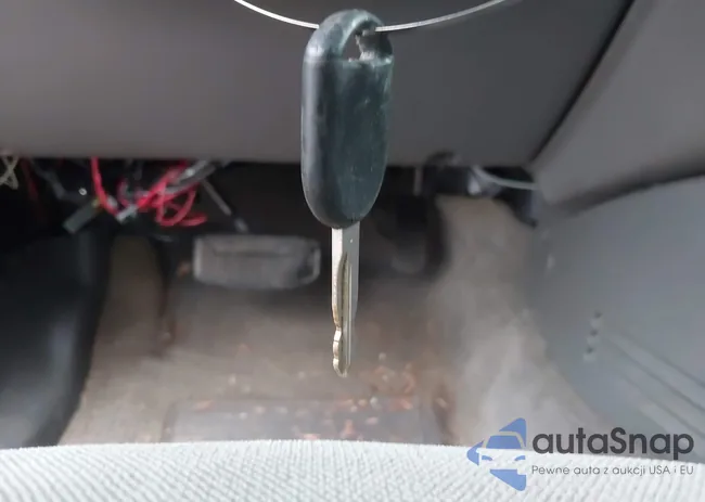 1FMZU73K44UA18271: 44037848