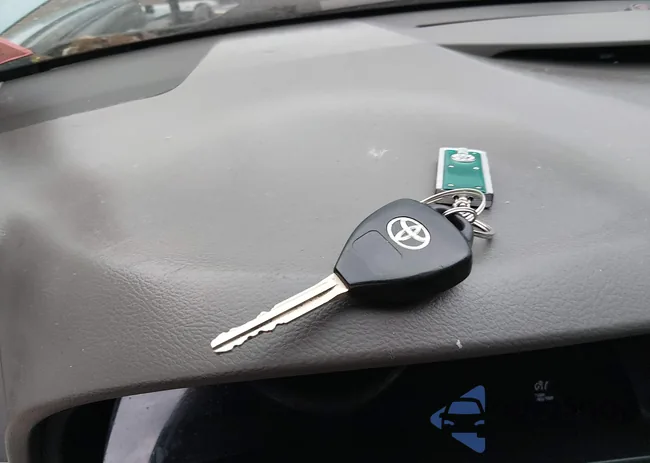 4T1BF3EK1BU597833: 44037894