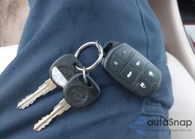 2G1WT58N389258442: 44037916