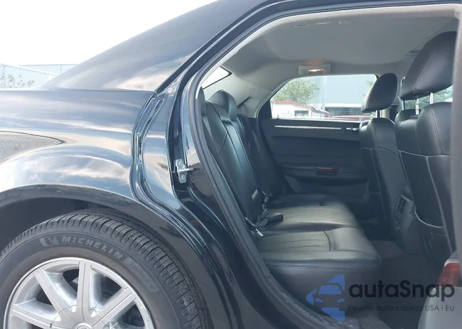 2C3LA63T39H525697: 44037948