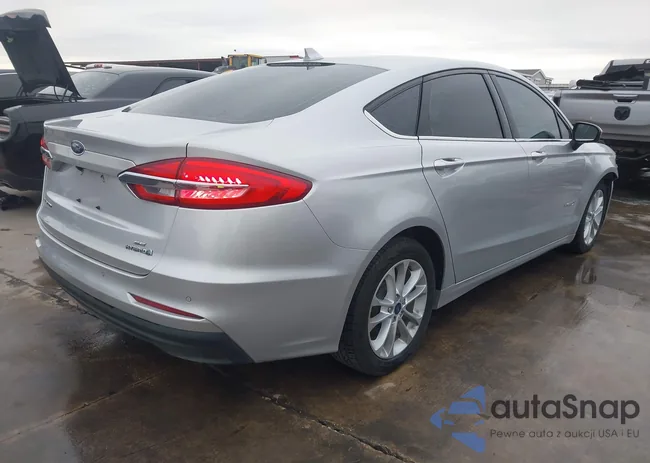 3FA6P0LU2KR225615: 44037969