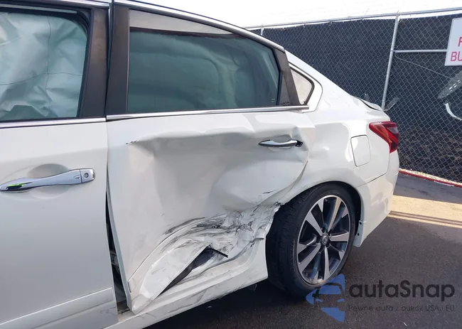 1N4AL3AP3HN308678: 44038124