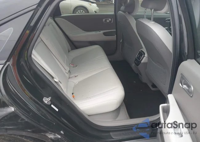 KMHM34AA8PA051236: 44038147