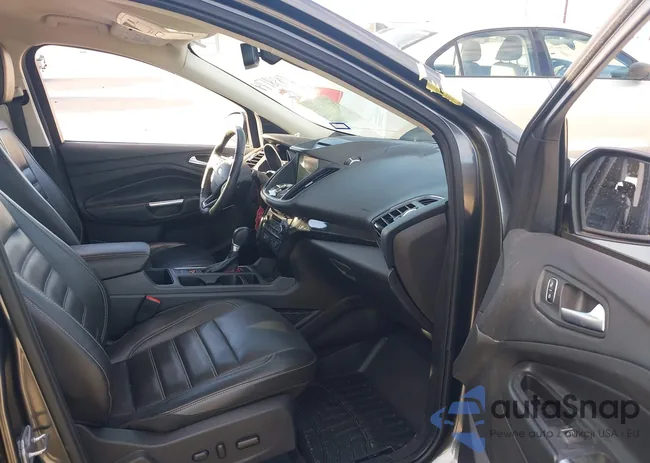 1FMCU0J96HUC13727: 44038174