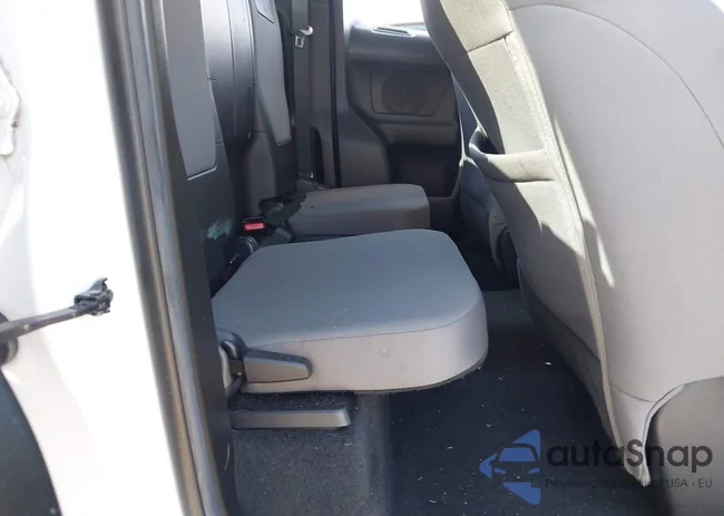 3TYRX5GN5PT068680: 44038183