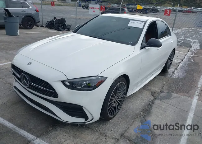 W1KAF4GB5PR153552: 44037349