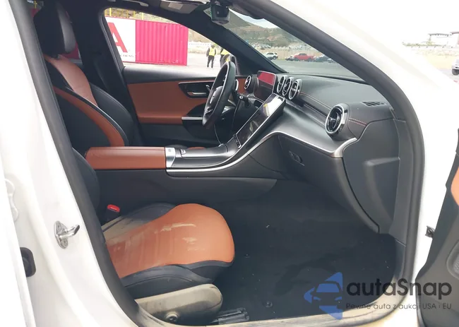 W1KAF4GB5PR153552: 44037349