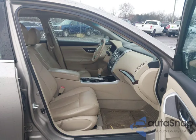 1N4AL3AP1DC276822: 44037368