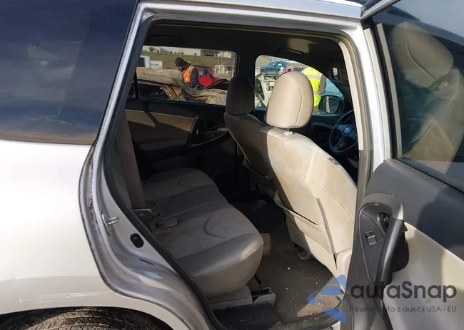 2T3BF4DV6AW043985: 44037371