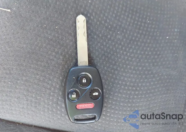 1HGCP2F7XAA194736: 44037451