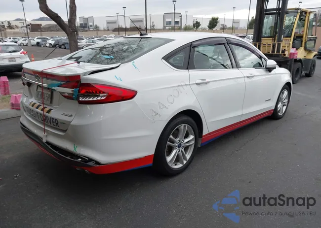 3FA6P0UU1JR233878: 44037482