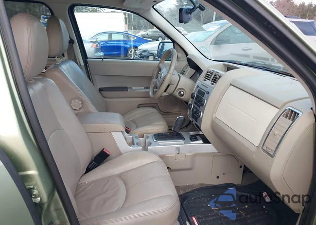 4M2CU29H58KJ39864: 44037512