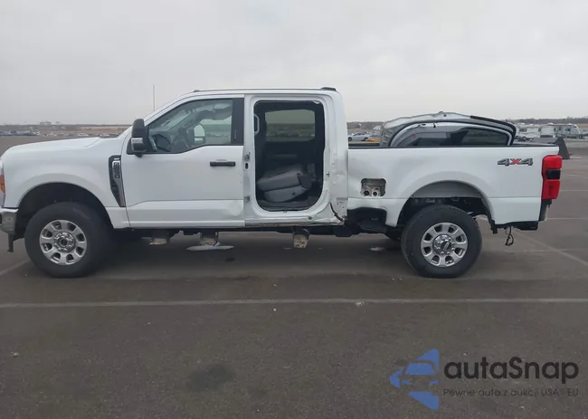 1FT7W2BN1REF48641: 44037560