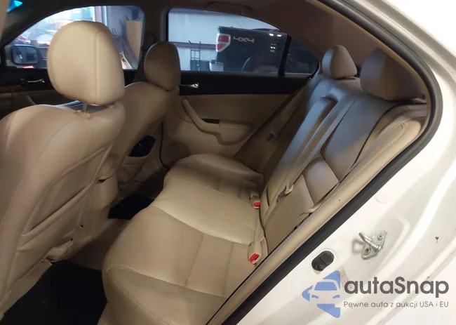 JH4CL96886C002610: 44038744