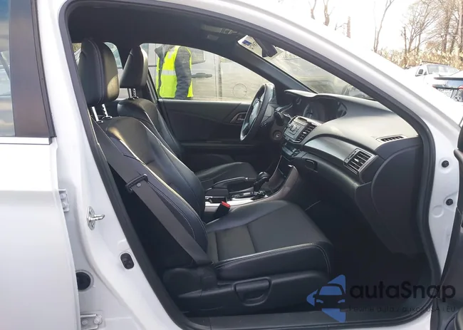 1HGCR2F52GA104822: 44038974