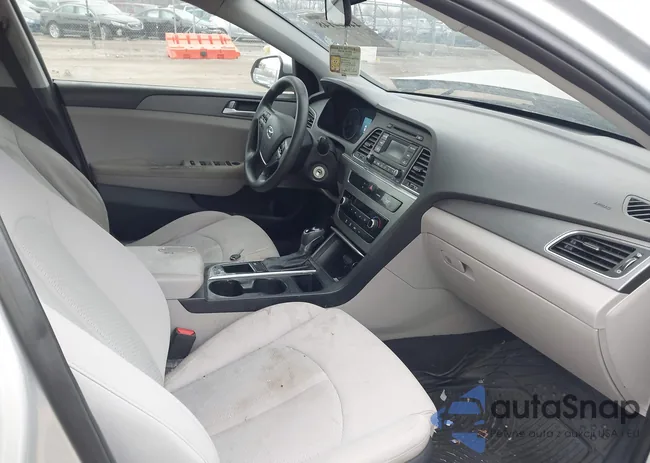 5NPE24AF7GH398122: 44039148