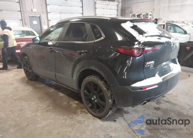 3MVDMBBM8RM682085: 44038348