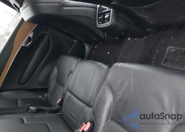 YV4A22PK0N1848640: 44038417