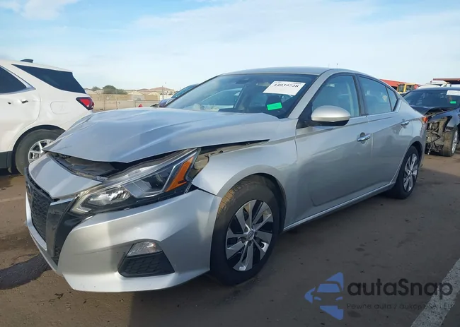 1N4BL4BV0MN324743: 44039728