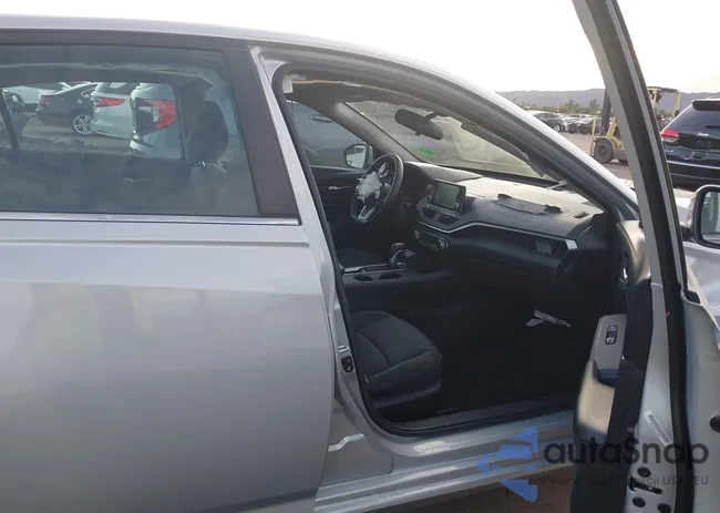 1N4BL4BV0MN324743: 44039728