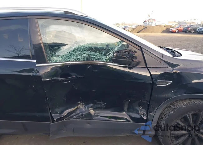 1FMCU9J92HUE97880: 44039843