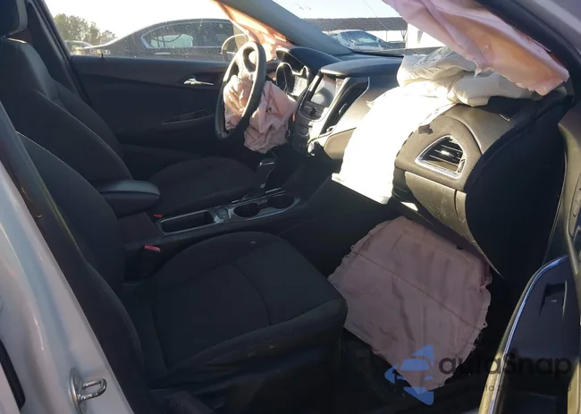 1G1BE5SM7K7106956: 44039935