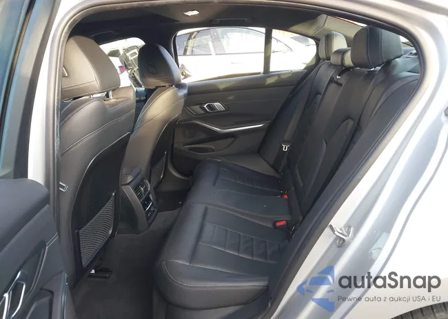 WBA5R1C51KAK09038: 44039983