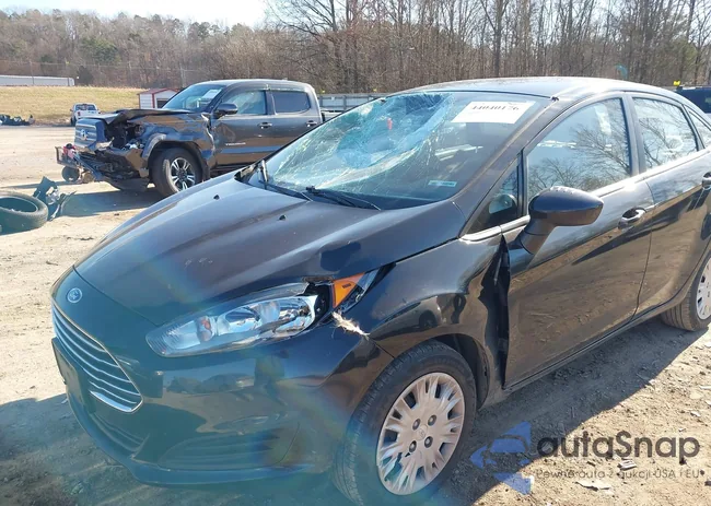 3FADP4AJ1EM176710: 44040176