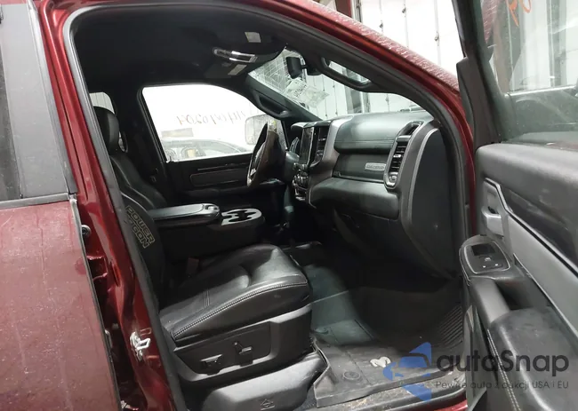 3C6TR5EJ8LG249817: 44040204