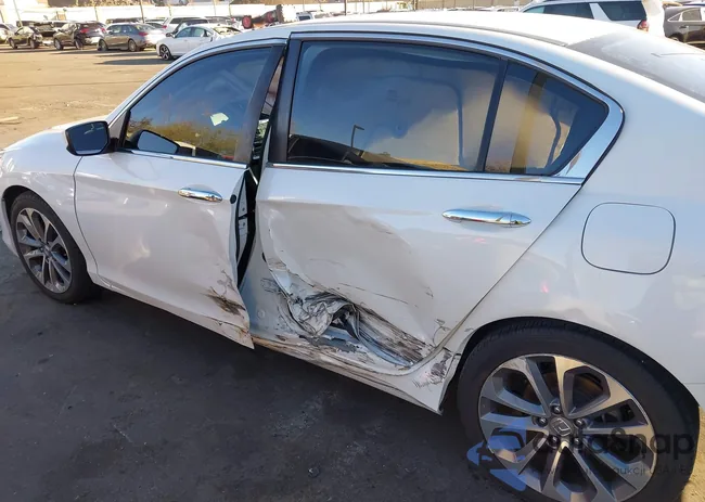 1HGCR2F51FA052551: 44040217