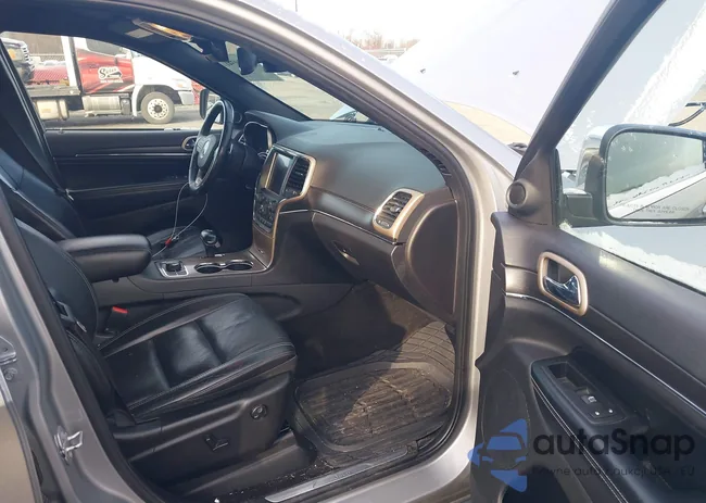 1C4RJFBG3FC101929: 44039341