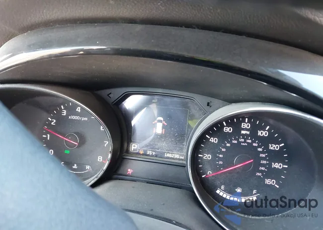 KNDMC5C14G6136374: 44039427