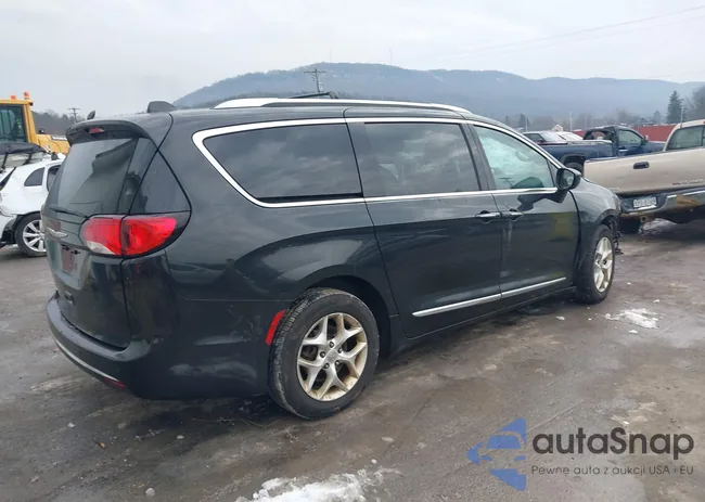 2C4RC1EG0HR669333: 44039471