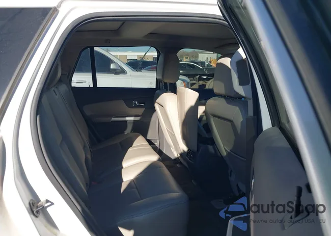 2FMDK3JC3CBA80026: 44039570