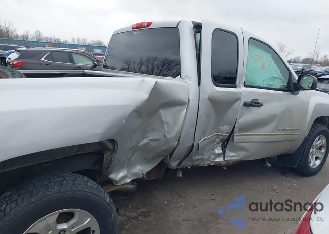 1GCSCREA0AZ149057: 44039585