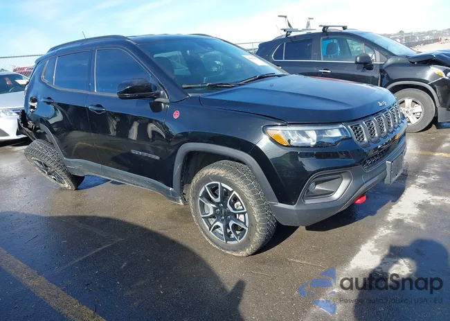 3C4NJDDN9RT116331: 44040657